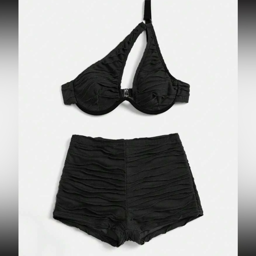 Black bikini set